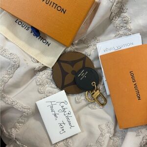 Louis Vuitton Reverse  Monogram Key Holder